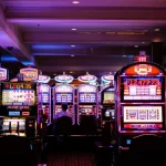 How does global player activity flow in bitcoin live roulette?